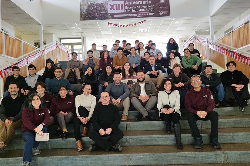 Ingeniería Civil Industrial conmemoró su XIII aniversario con reconocimiento a su primer director de escuela